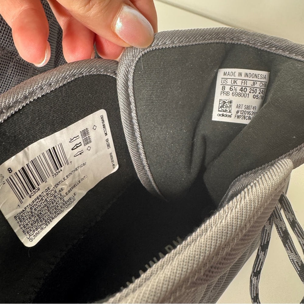 Adidas Terrex High-Top Boots Choleah in Gray and Black - Picture 8 of 9